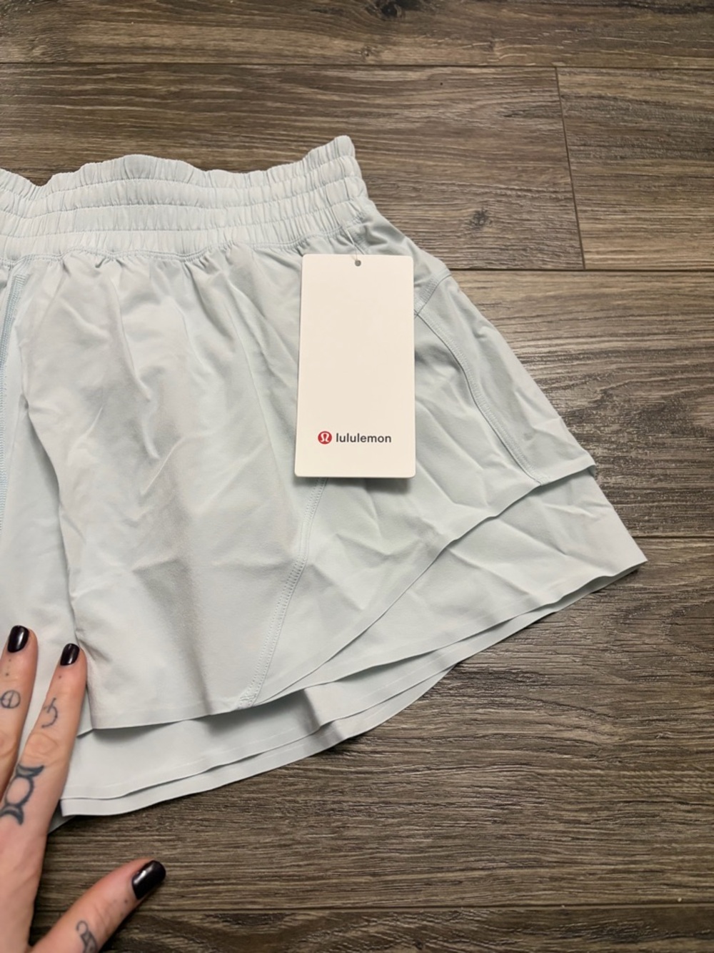 NWT Lululemon Shake It Out High-Rise Running Short 2.5" (Ocean Air) Size L - Picture 4 of 9